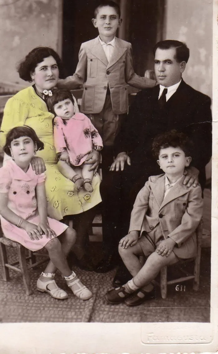 Photo of Izzet Bey, his wife and their children